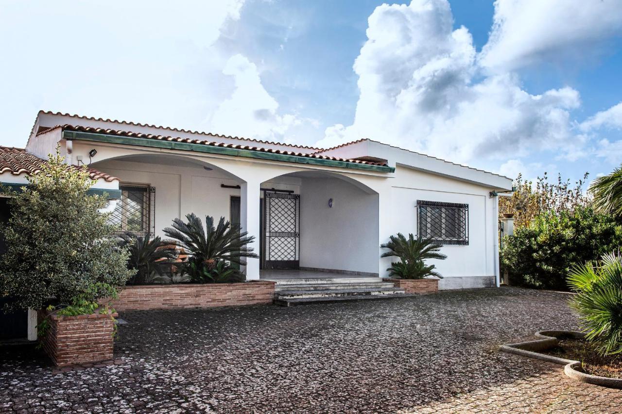 Villa Eva Crispiano Екстериор снимка