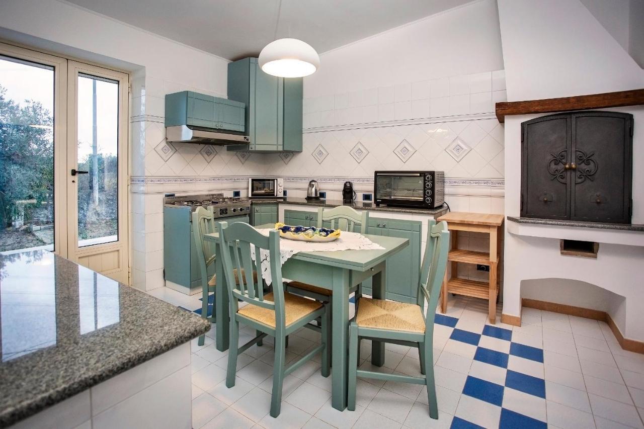 Villa Eva Crispiano Екстериор снимка