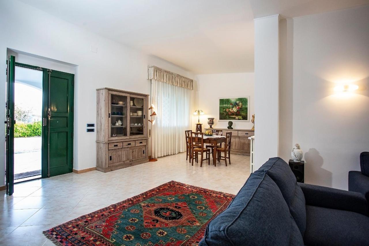 Villa Eva Crispiano Екстериор снимка